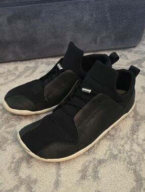 Vivobarefoot Sneakers Size 36